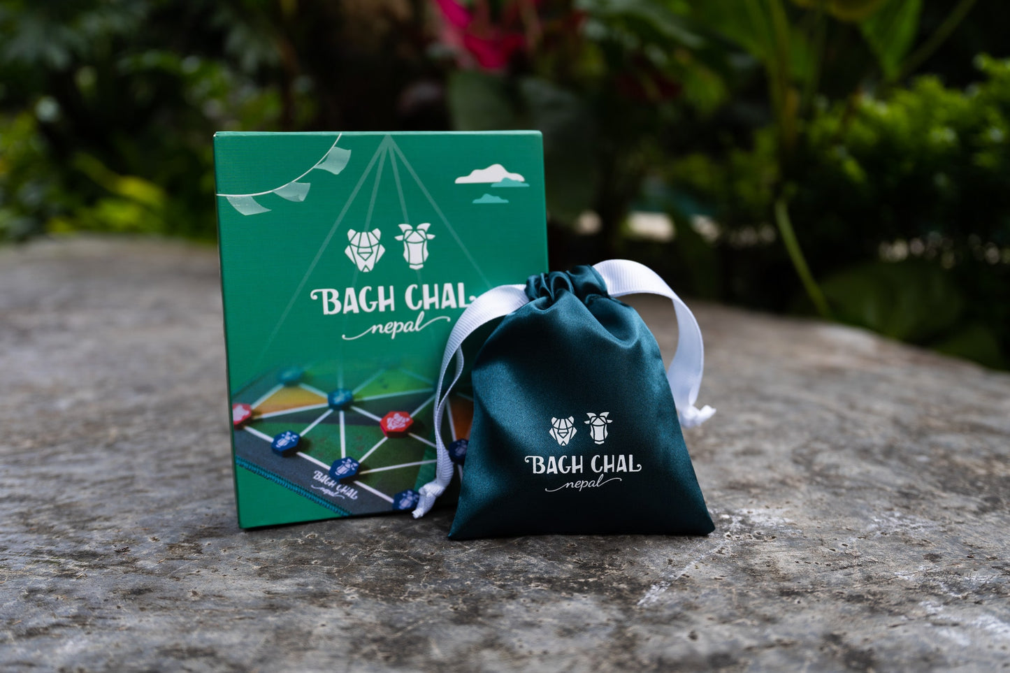 Bagh Chal travel-friendly box version, perfect gift for family, couples or company co-workers.